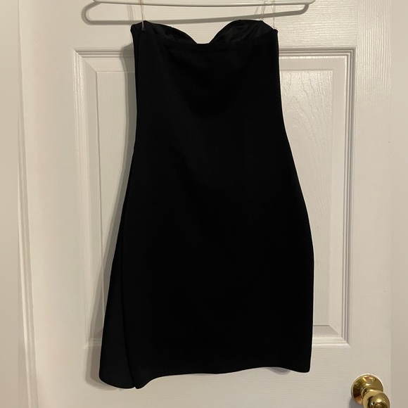 Eclipse black strapless mini dress - Picture 2 of 4